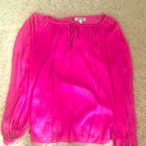 Jennifer Lopez hot pink peasant type blouse